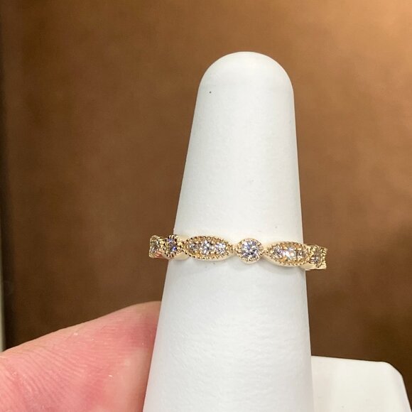 Natural Diamond Gold Wedding Ring - Picture 3 of 4